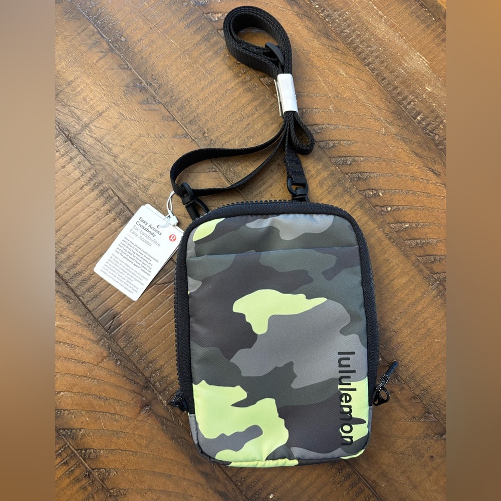 lululemon athletica Easy Access Crossbody Bag in Camo NWT